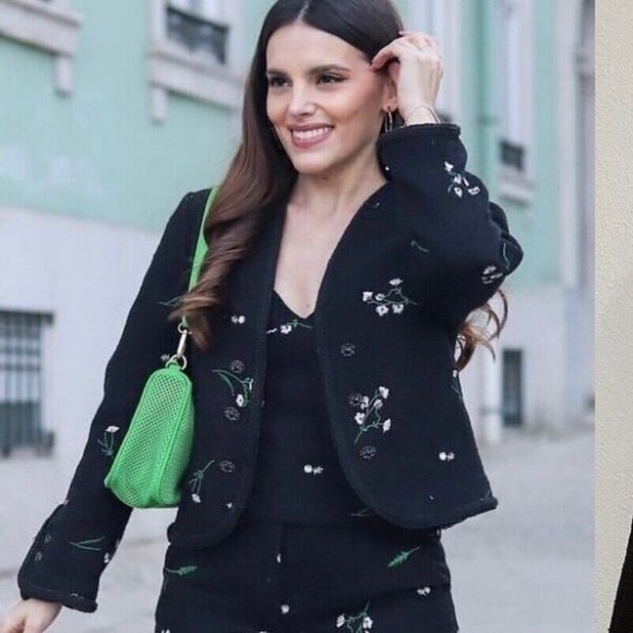 Zara Jackets & Blazers - Zara embroidered structured cardigan